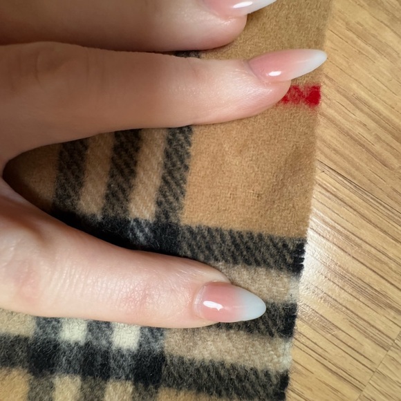 BURBERRYS VINTAGE Nova Check Plaid 100% Lambswool Scarf - Picture 4 of 5